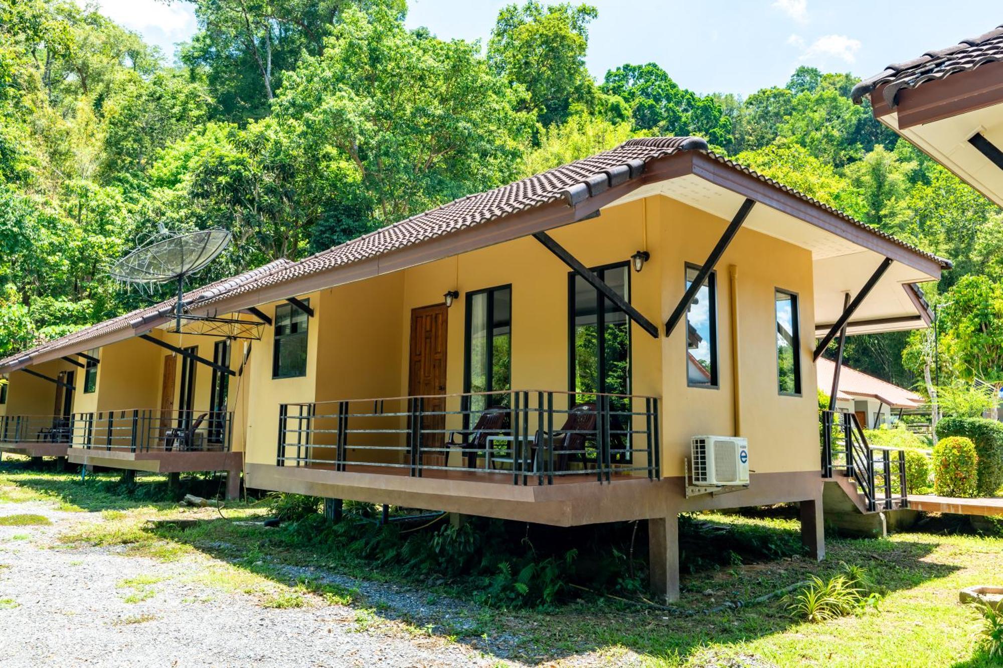 Khaosok Rainforest Resort Khao Sok National Park Exterior photo